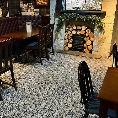 The Castle Tavern 3*