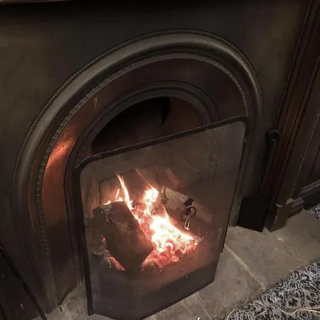 The Castle Tavern 3*