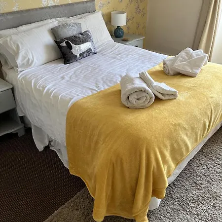 The Castle Tavern 3*