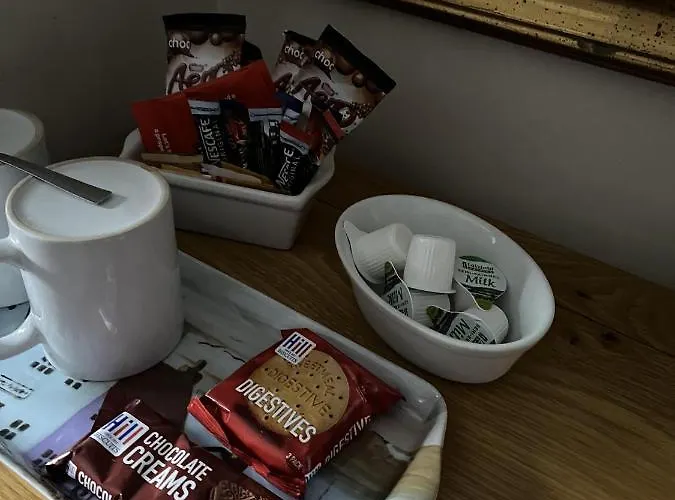 Hotel The Castle Tavern