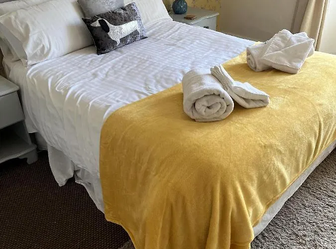 The Castle Tavern 3*